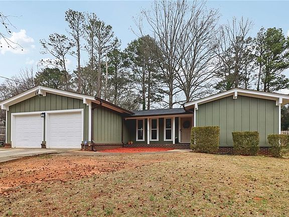 2nd image of 152 Club Cir