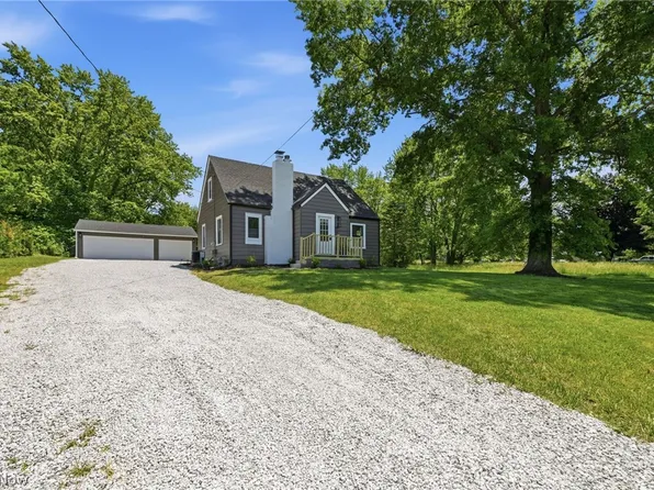 951 Bey Rd, Akron, OH 44312