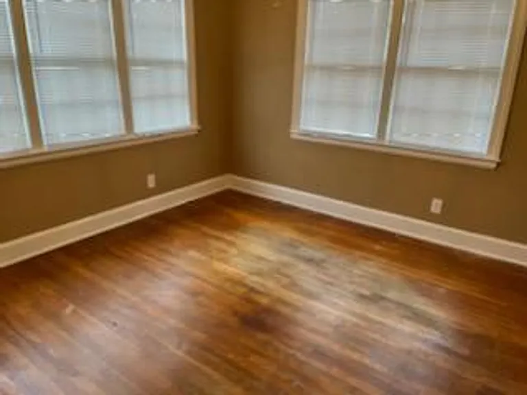 1214 Wilson St — Photo 4