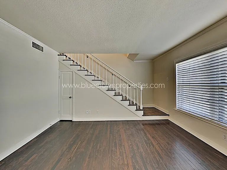 6491 Bordeaux Ave — Photo 2