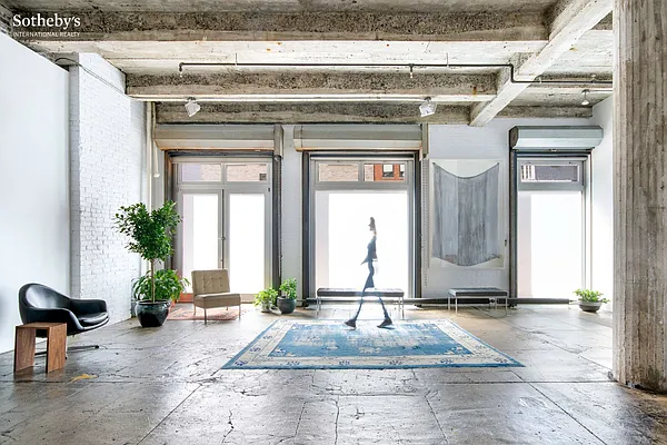 Sold by Sotheby's International Realty | media 3