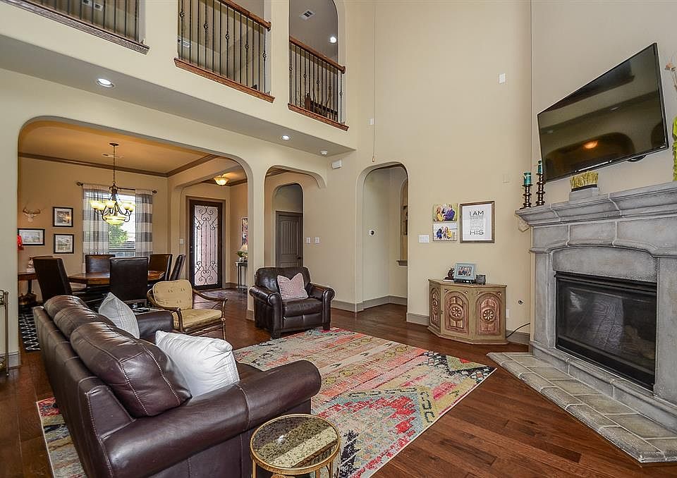 1st image of 20718 Grayden Dr