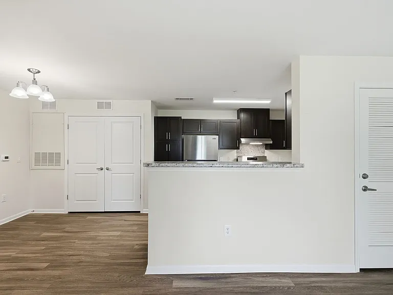 Oak Terrace — Photo 9