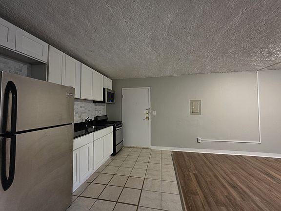 4th image of 31 Austin St APT 8C