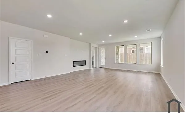 3317 Loftwood Ln — Photo 3