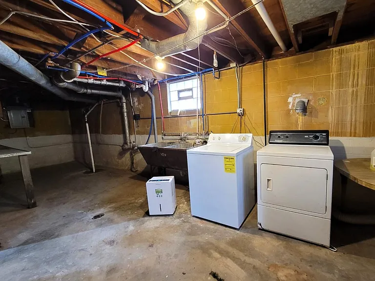 2716 White Oak Ave — Photo 13
