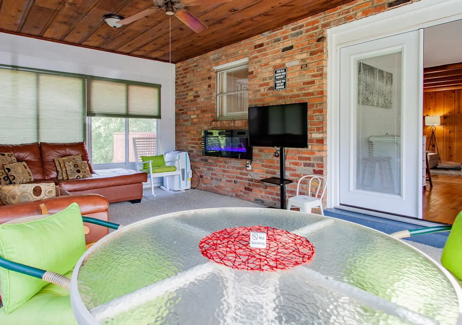 5-BR Home National Harbor MGM Casino Outlets — Photo 1