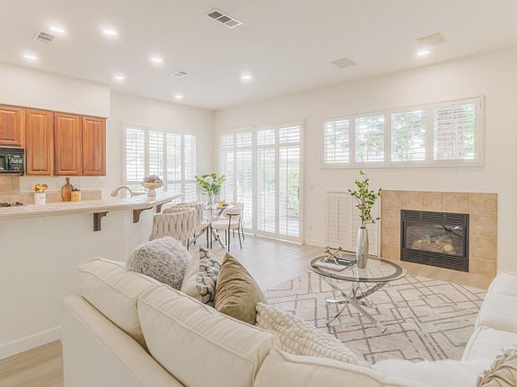 2nd image of 2094 Mataro Way