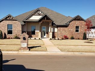 12113 SW 49th St, Mustang, OK 73064