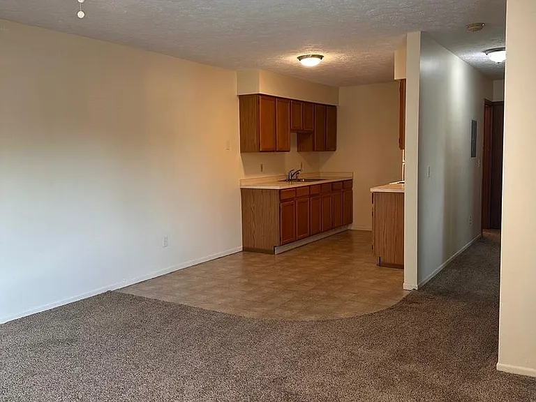 637 Mentor Ave — Photo 6
