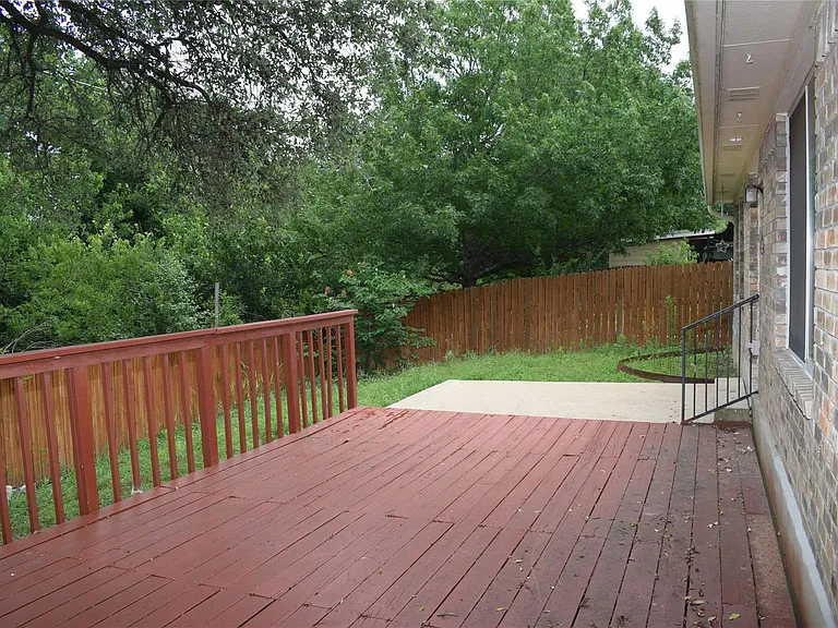 2418 Willow Way — Photo 23