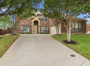 2305 Trickling Creek Dr, Garland, TX 75041