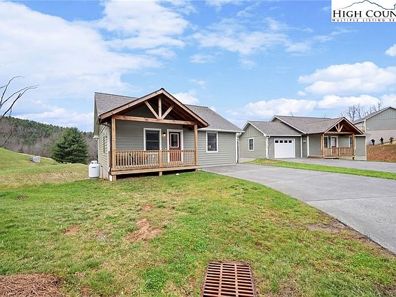 4th image of 151 Pitts Way #151