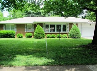 853 W Westview St, Springfield, MO 65807
