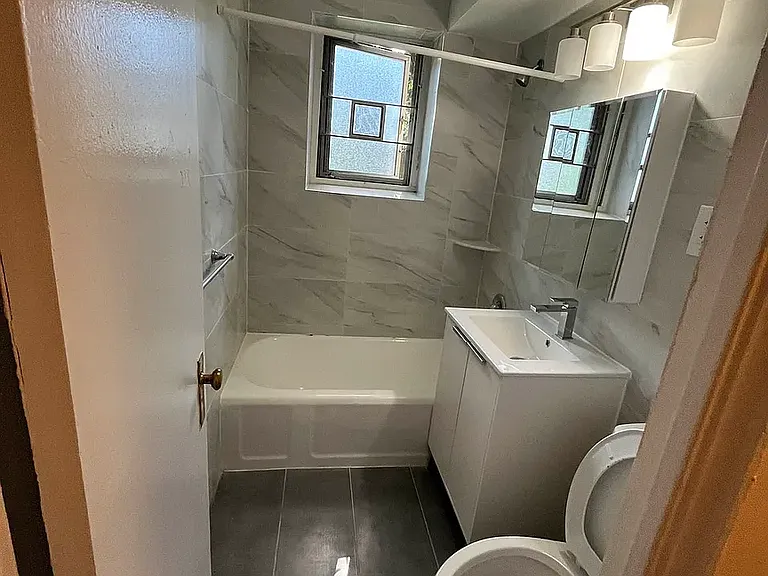 185-19 64th Ave #3B — Photo 6