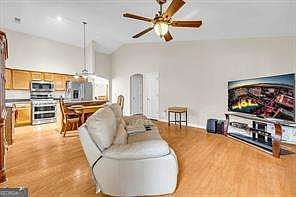 3rd image of 50 Camden Way