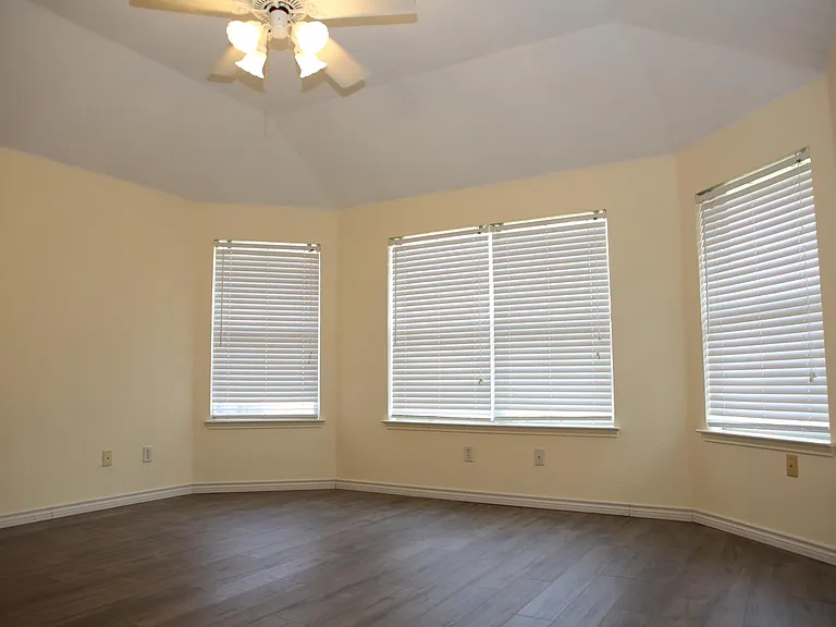 7305 Maplewood Dr — Photo 111