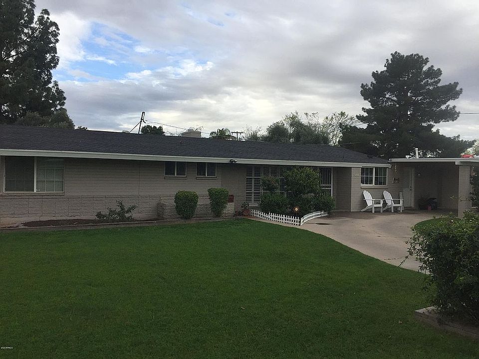 2nd image of 401 W Marshall Ave