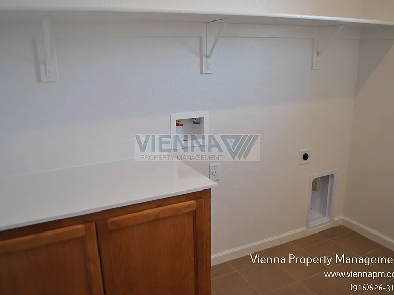 101 Chesapeake Ct — Photo 22