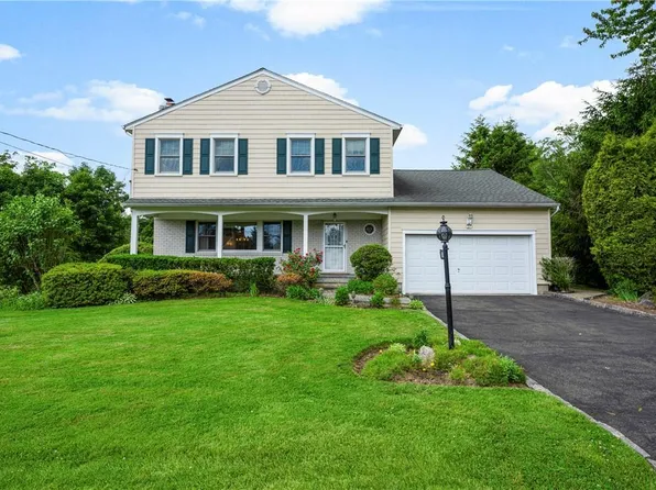 77 Pengilly Drive, New Rochelle, NY 10804