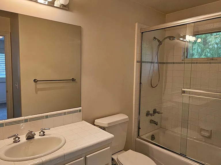 Bathroom for Insuit Bedroom #2