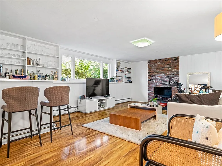 6 Nelson Dr — Photo 3