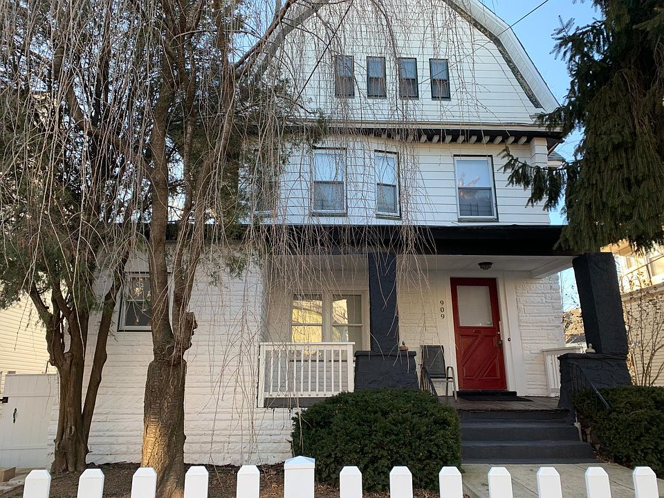 1st image of 909 S 17th St Floor 2
