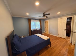 6569 Braddock Rd #1, Alexandria, VA 22312