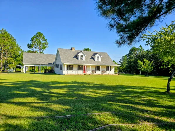 11 Holy Hill Rd, Hazlehurst, GA 31539