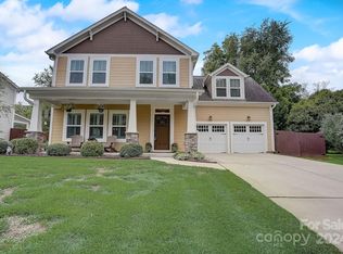 19716 Schooner Dr, Cornelius, NC 28031