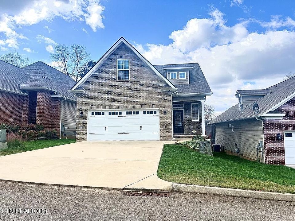 1st image of 1029 Gothic Manor Ln