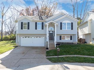 382 Green Jade Estates Dr, Fenton, MO 63026