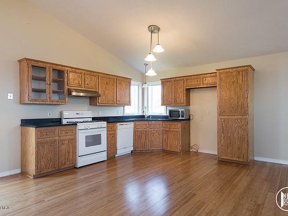 3rd image of 11470 Barkton Dr