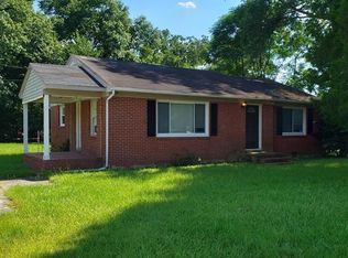 5201 Walnut Dr, Fayetteville, NC 28304