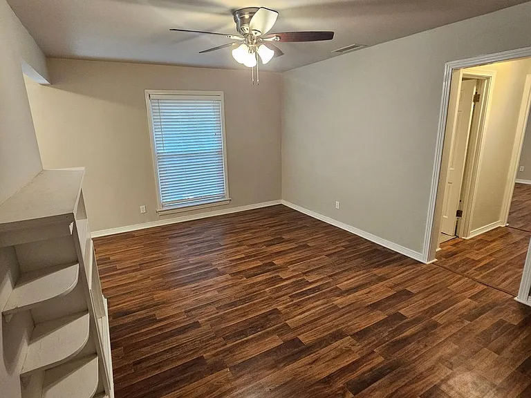 3911 Prescott Ave #6 — Photo 6