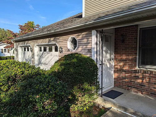 30 Long Plain Rd #B Photo 1