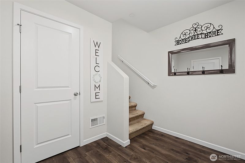 5th image of 4426 Gallagher Way NW