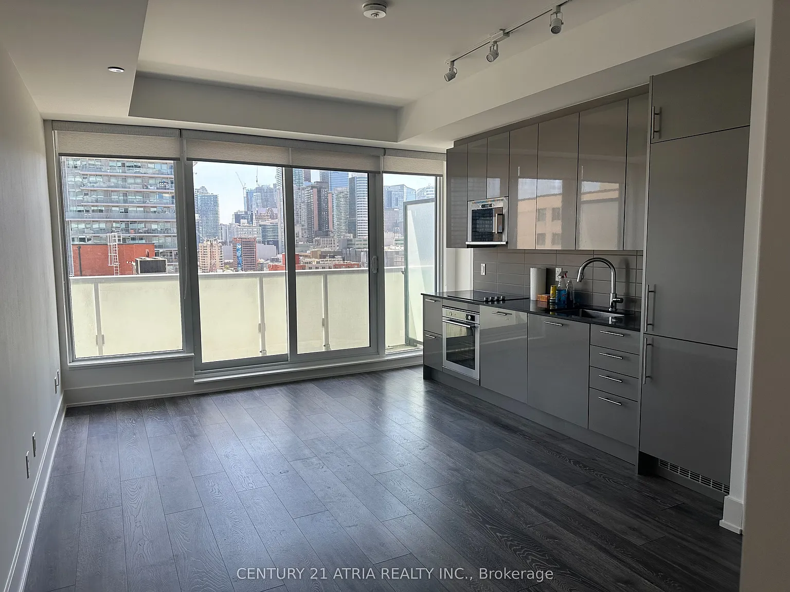 2 bed, $2,450 — Photo 1