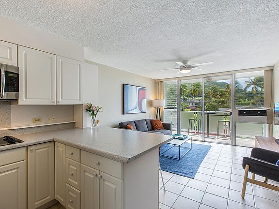 2nd image of 3203 Monsarrat Ave