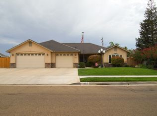 865 Oxford St, Exeter, CA 93221