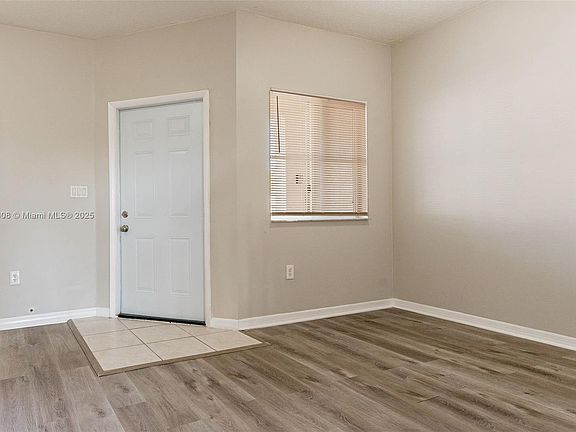 4th image of 1682 SE 31st Ct