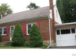 3662 N Saucon Ave, Center Valley, PA 18034
