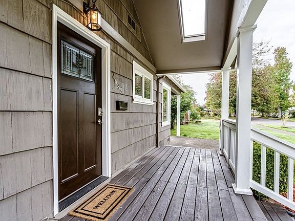 3rd image of 2683 Alder St