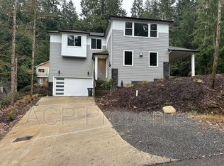 8 Clematis Ln, Bellingham, WA 98229
