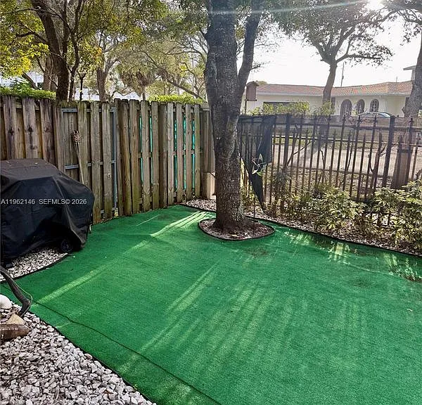 16811 NW 14th Ave — Photo 16
