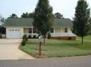 121 Wheatland Ln, Statesville, NC 28625