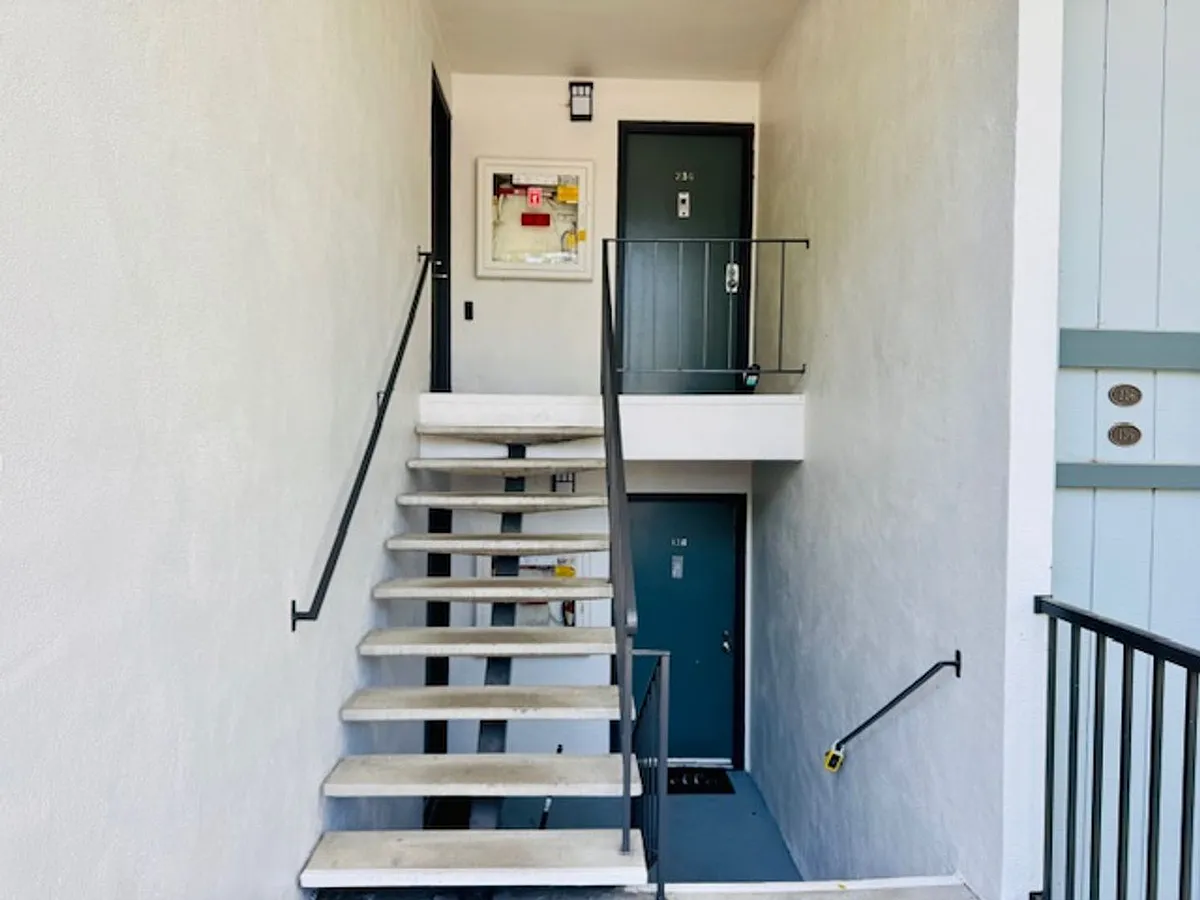 Building Photo - 2079 Ascot Dr #236