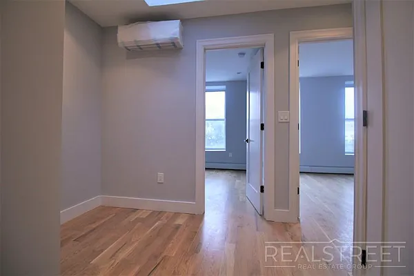 Rented by Real Street Inc | media 3