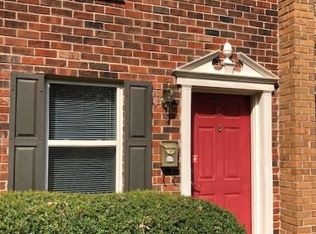125 N River Dr, Sandy Springs, GA 30350