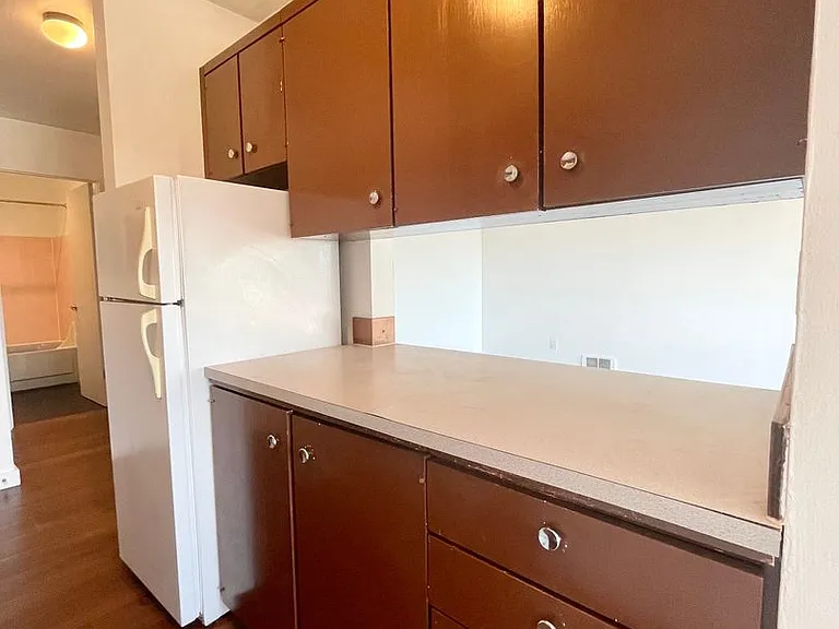 Bayview Apartments — Photo 60